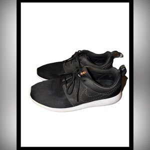 Nike Black and White Sneakers